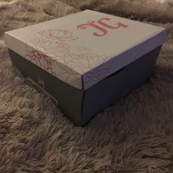 Brand New Charcoal Grey boots, size 7. - Picture 1 of 6